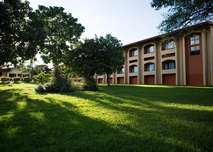 M'Kango Golfview Hotel