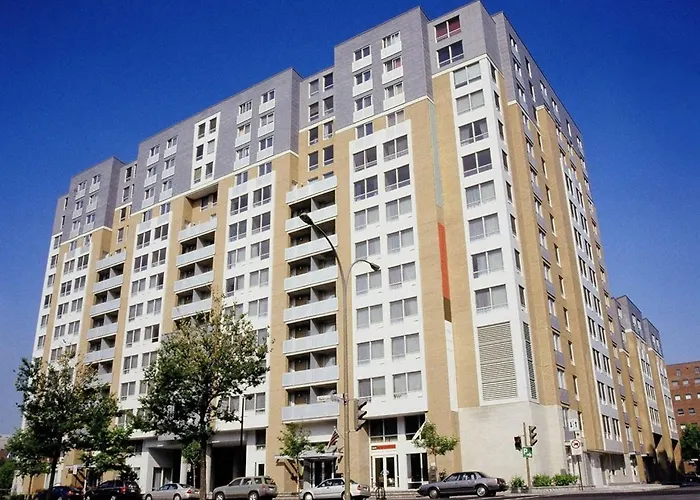 Hotel Faubourg Montreal Centre-Ville Downtown