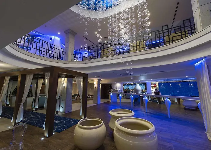 Hotel Cascade Resort & Spa