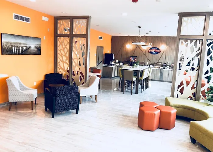 Baymont By Wyndham Houston Hobby Airport
