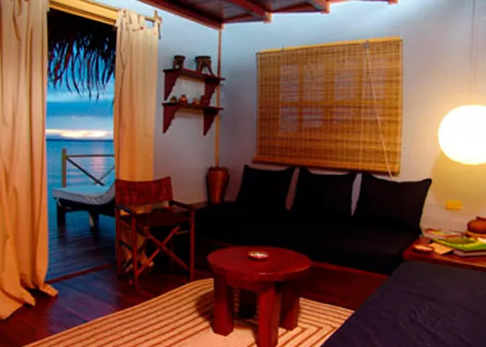 Punta Caracol Acqua Lodge