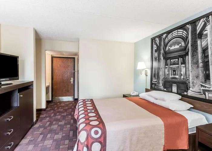 Super 8 By Wyndham Luverne