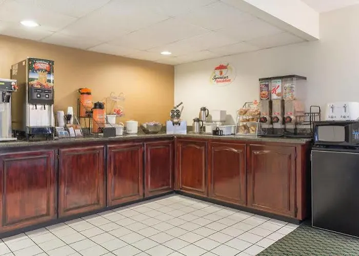 Super 8 By Wyndham Orangeburg