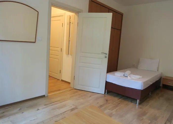 Green Hill Hotel