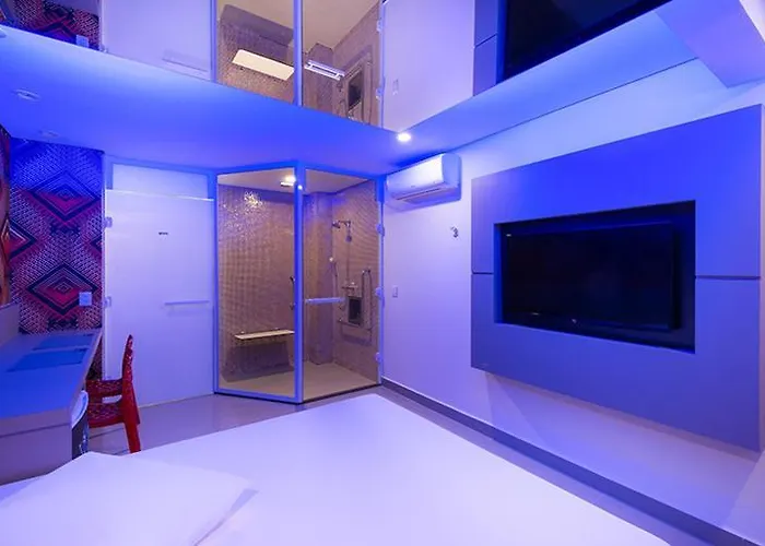 Azure Motel (Adults Only)