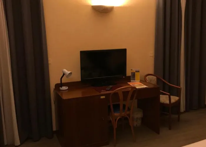 Hôtel Vesuvio