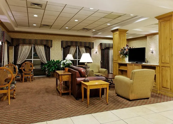 Holiday Inn Express Hotel & Suites Huntsville University Drive