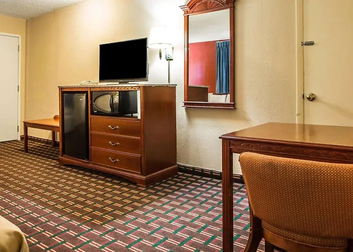 Howard Johnson By Wyndham Montpelier