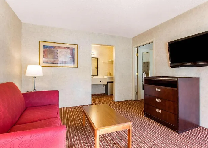 Rodeway Inn & Suites El Cajon San Diego East