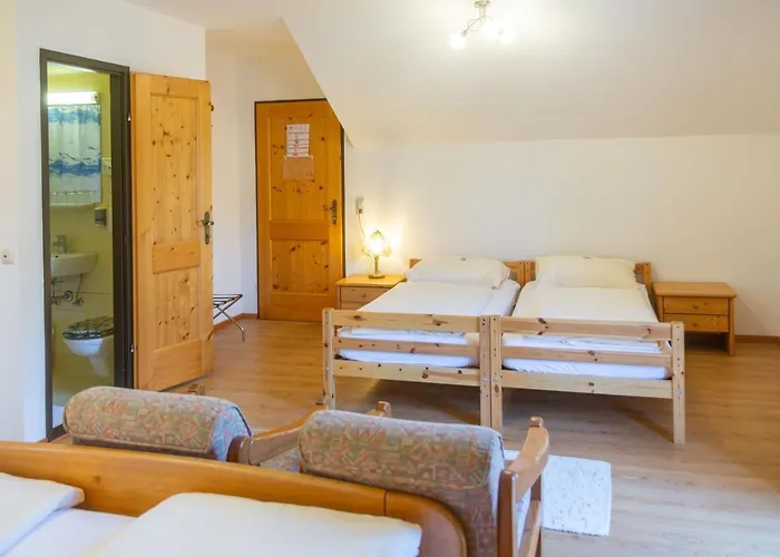 Hotel-Garni&Hostel Sandwirt