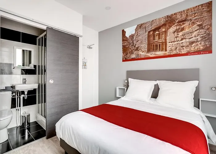 Paris Hotel