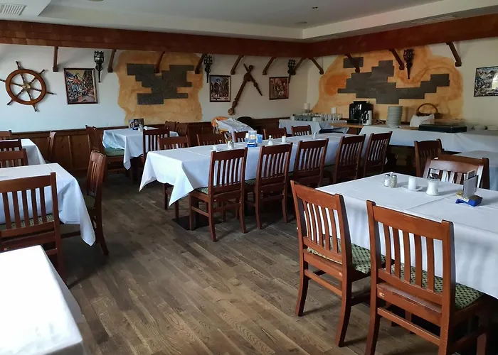 Pirates Hotel