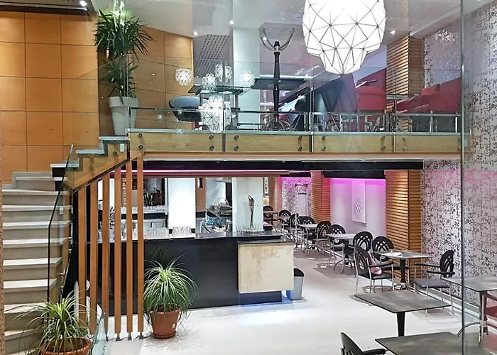 Hotel VELSATIS