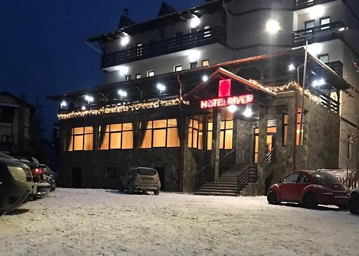 Hotel River
