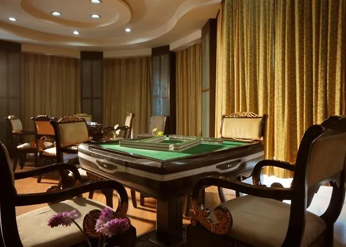 Universal House Hotel