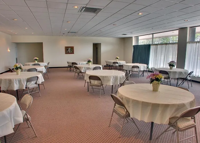 Budgetel Inn And Suites Cartersville