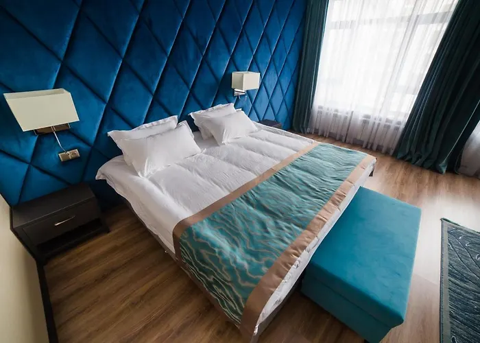 Golden Hotel