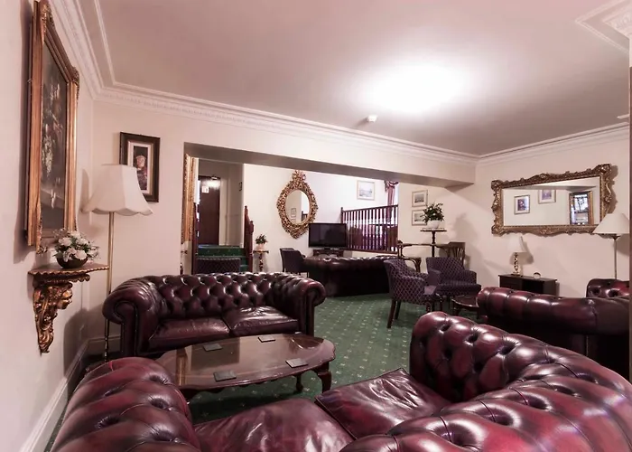 Roselawn Hotel