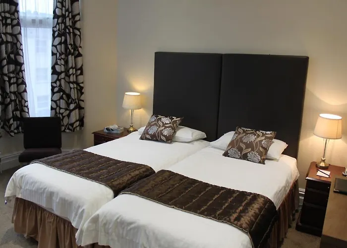 Ascot Hotel
