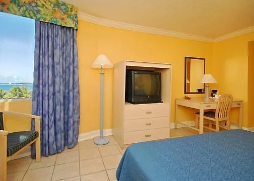 Holiday Inn Express & Suites Nassau
