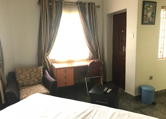 Pentagon Luxury Suites