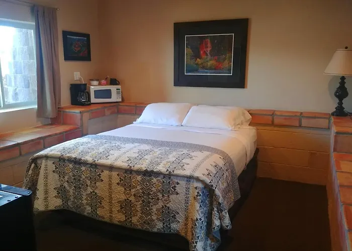 Lake Powell Motel & Apartments