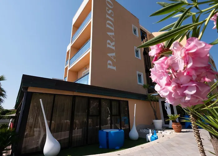 Hotel Paradiso