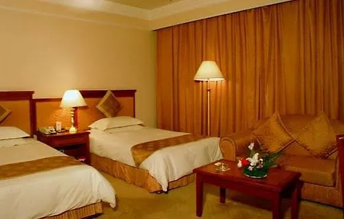Lantian Baiyun Conference Center Hotel