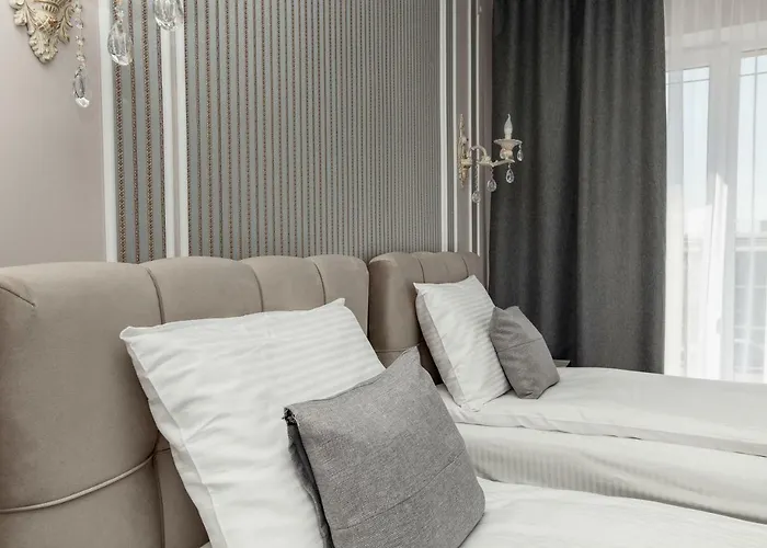 Mon Ami Hotel