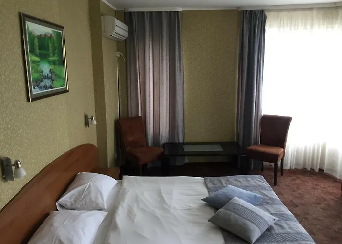 Family Hotel Lazuren Briag