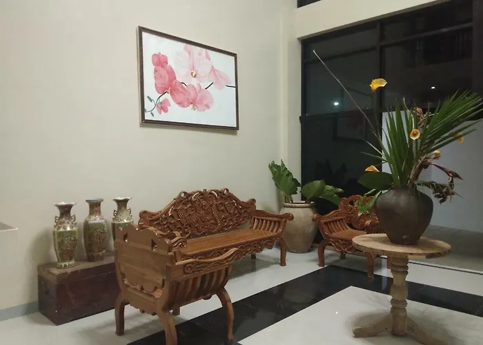 B&S Orchids Suites Hotel