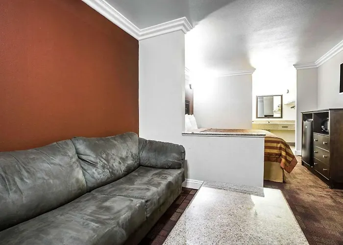 Econo Lodge Pico Rivera