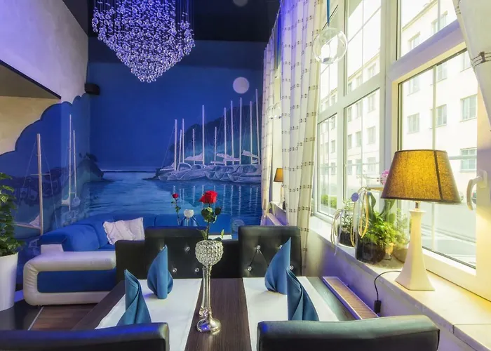 Riverside Hotel