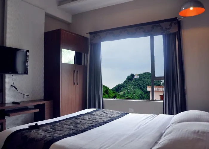 Hotel Sheela Shree Plaza
