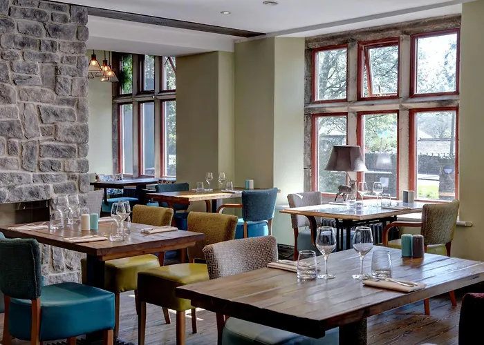 Stonecross Manor Hotel