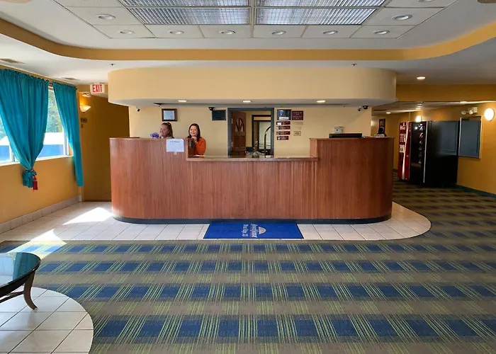 Howard Johnson By Wyndham Denver West