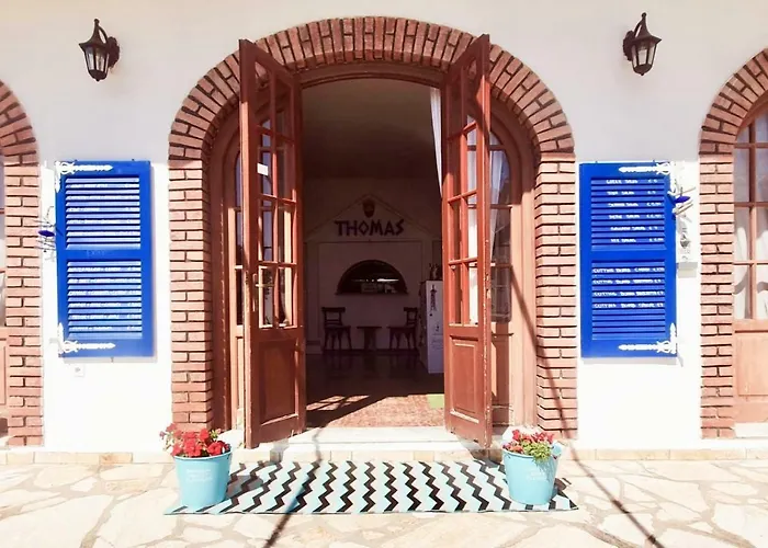 Thomas Art Hotel