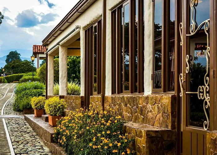 Hotel Estrella Del Monte