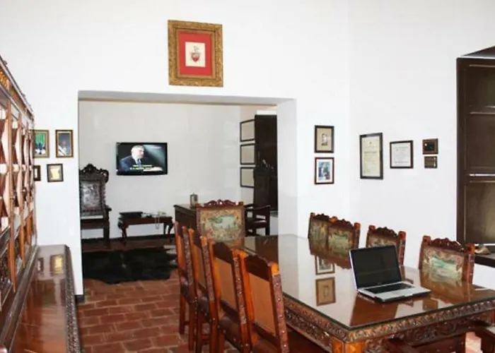 Hotel Hacienda El Roble