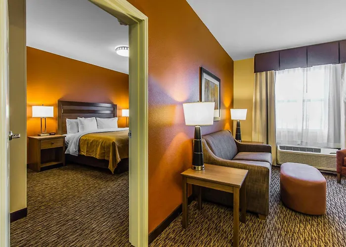 Mainstay Suites Watford City - Event Center