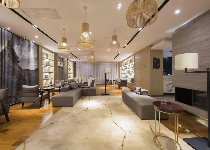 Atour Hotel