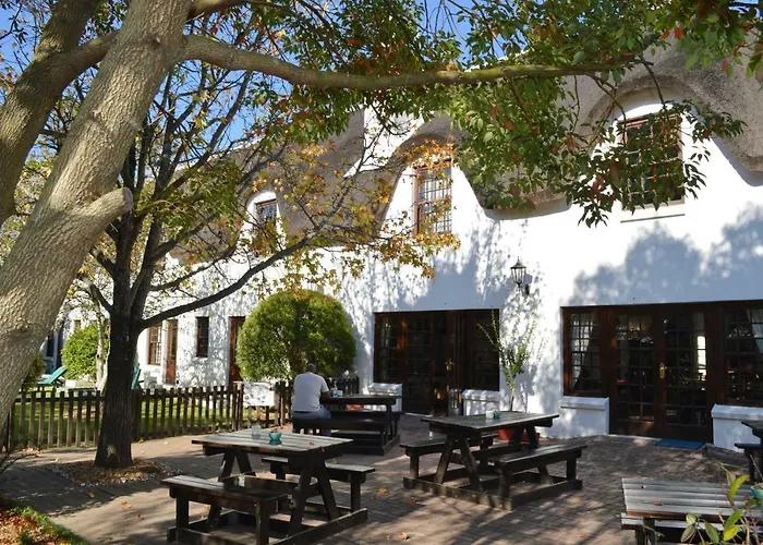 Oakhurst Hotel