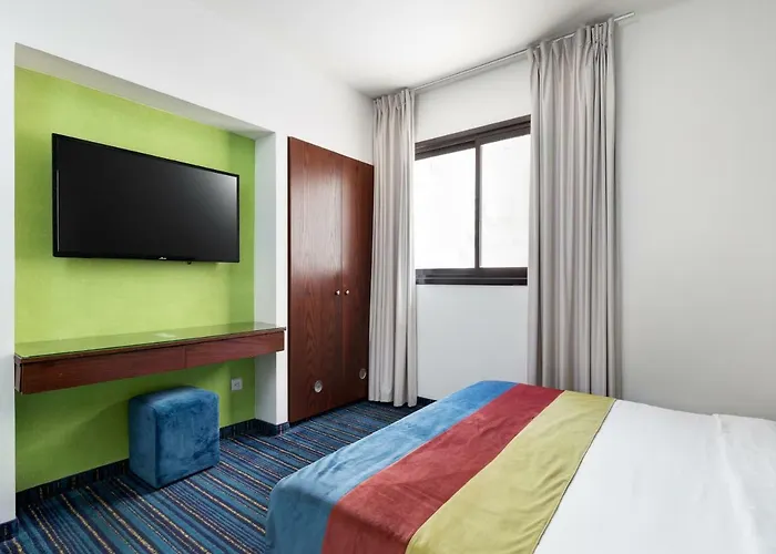 Mizpe Yam Boutique Hotel