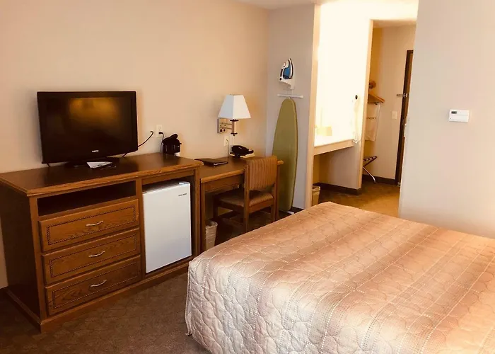 Shenandoah Inn & Suites