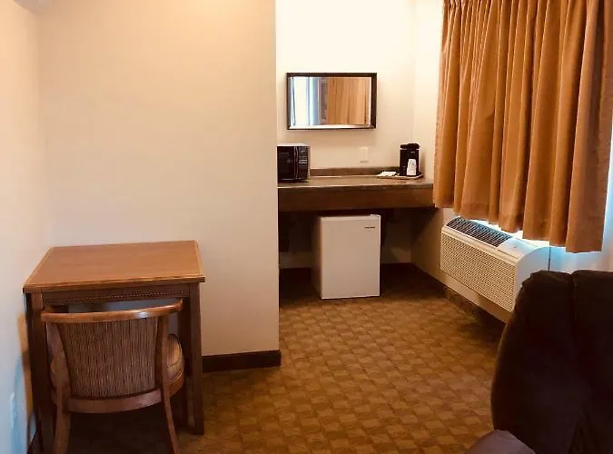 Shenandoah Inn & Suites