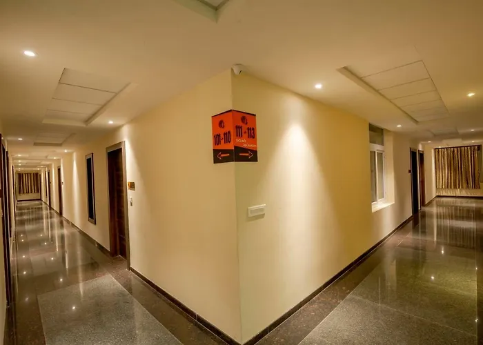 Ponnis Hotel