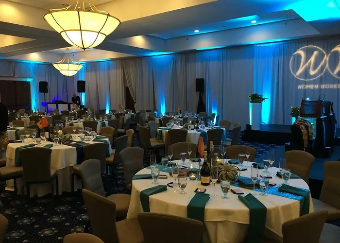 Umass Lowell Inn And Conference Center