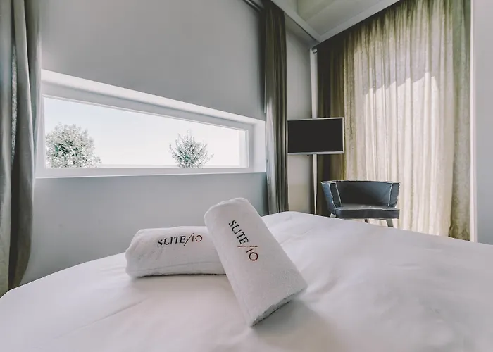 Suite 10