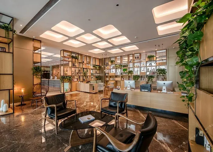 Atour Hotel Fuzhou East Lake Town Changle Airport