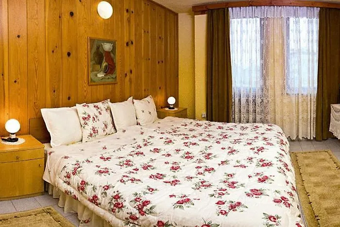Hotel Vesta